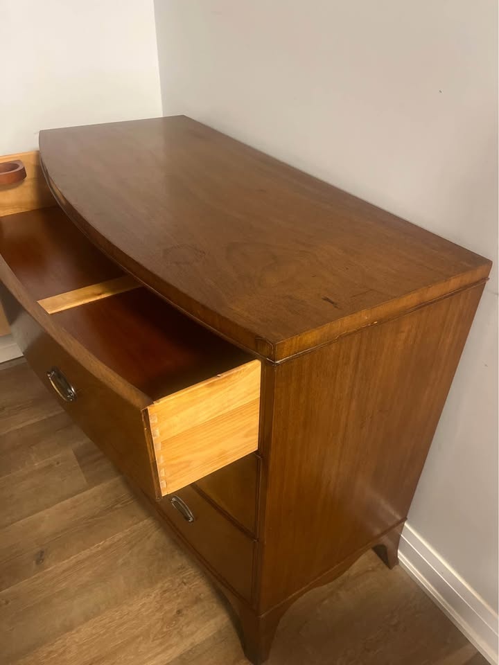 Vintage Solid Wood Curved Front Dresser – 3 Drawer - photo 2