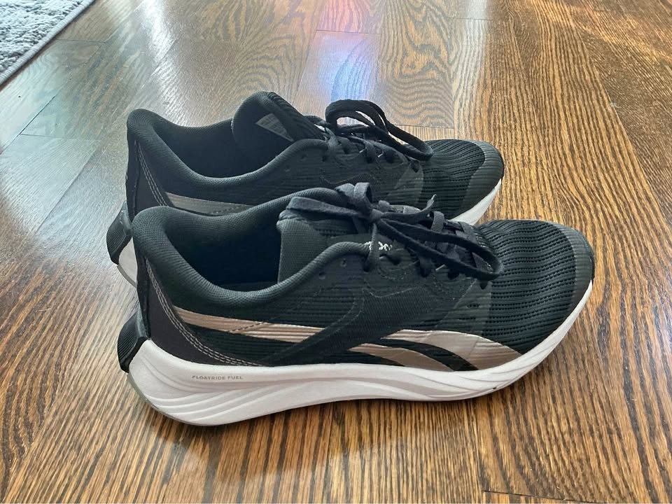 Reebok Energen Tech Plus Shoes : Size 6.5 women