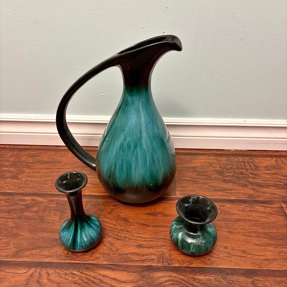 Vintage Canadian Blue Mountain Pottery Set