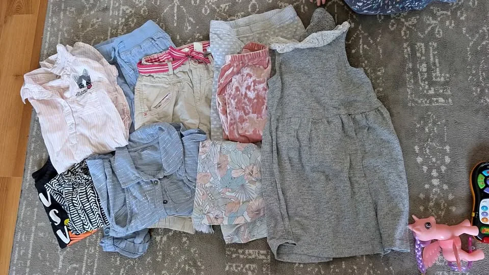 Girls 4T-5T bundle thumbnail
