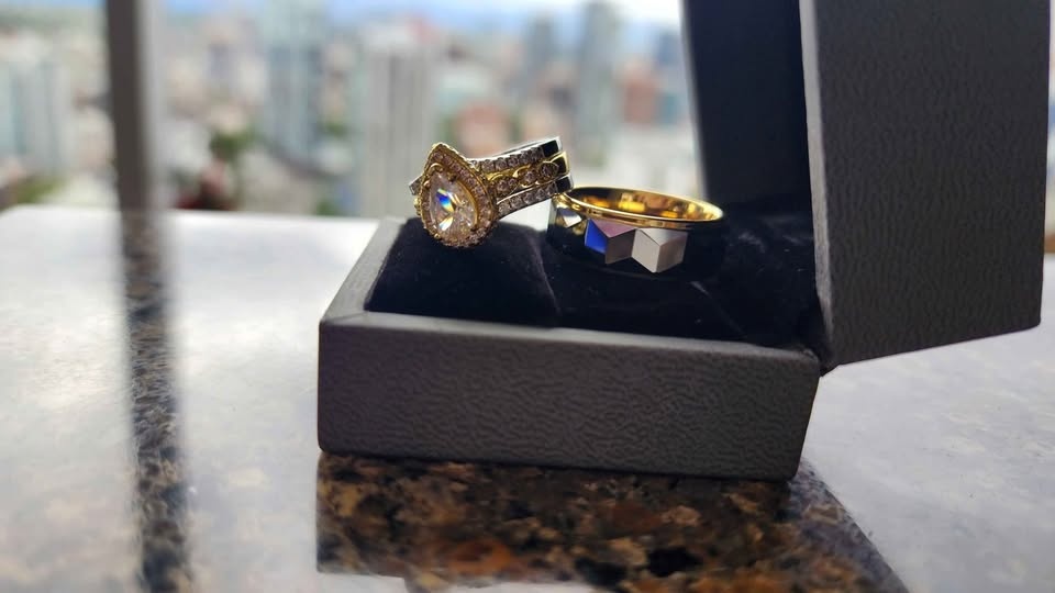 Wedding ring/band - photo 4