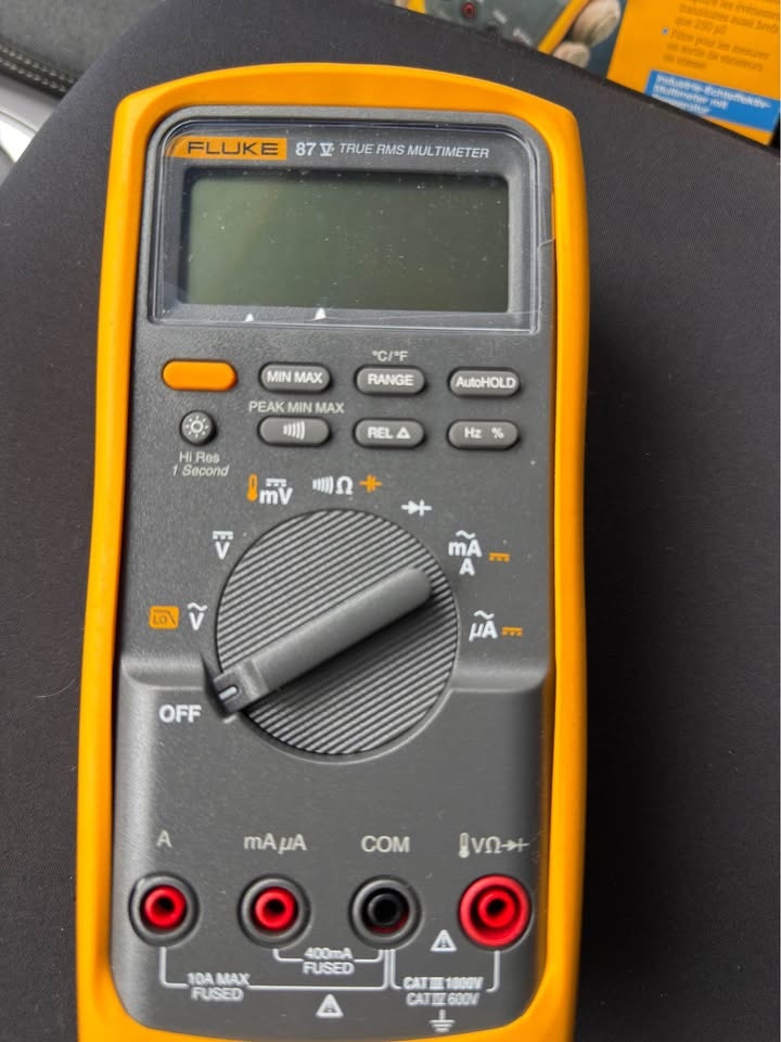 Brand New Fluke 87-5 Industrial True RMS Multimeter with Tempera - photo 3
