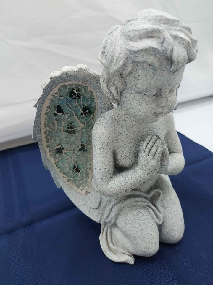 Mosaic Resin Angel Figurine - photo 2