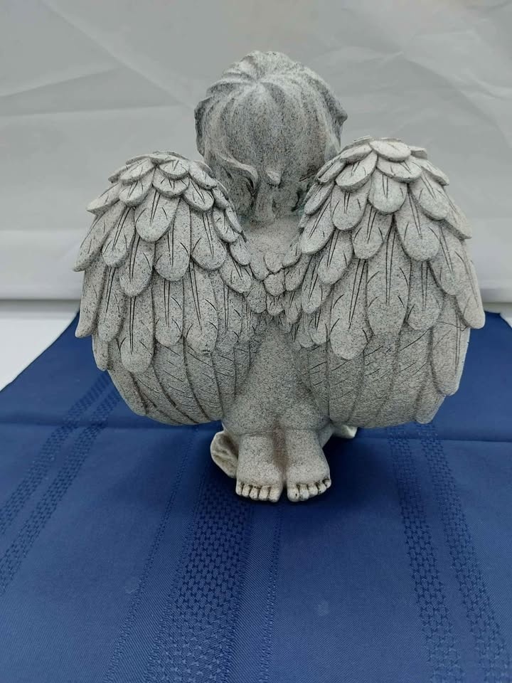 Mosaic Resin Angel Figurine - photo 4