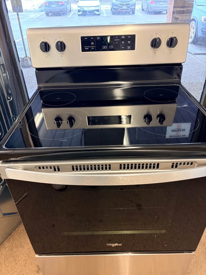 Whirlpool Stainless Steel Electric Range Glass Top - photo 2