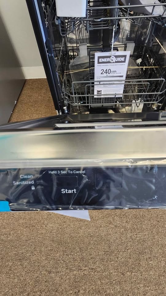 NEW GE 24" TALL TUB SS DISHWASHER GBT500SSVSS - photo 4