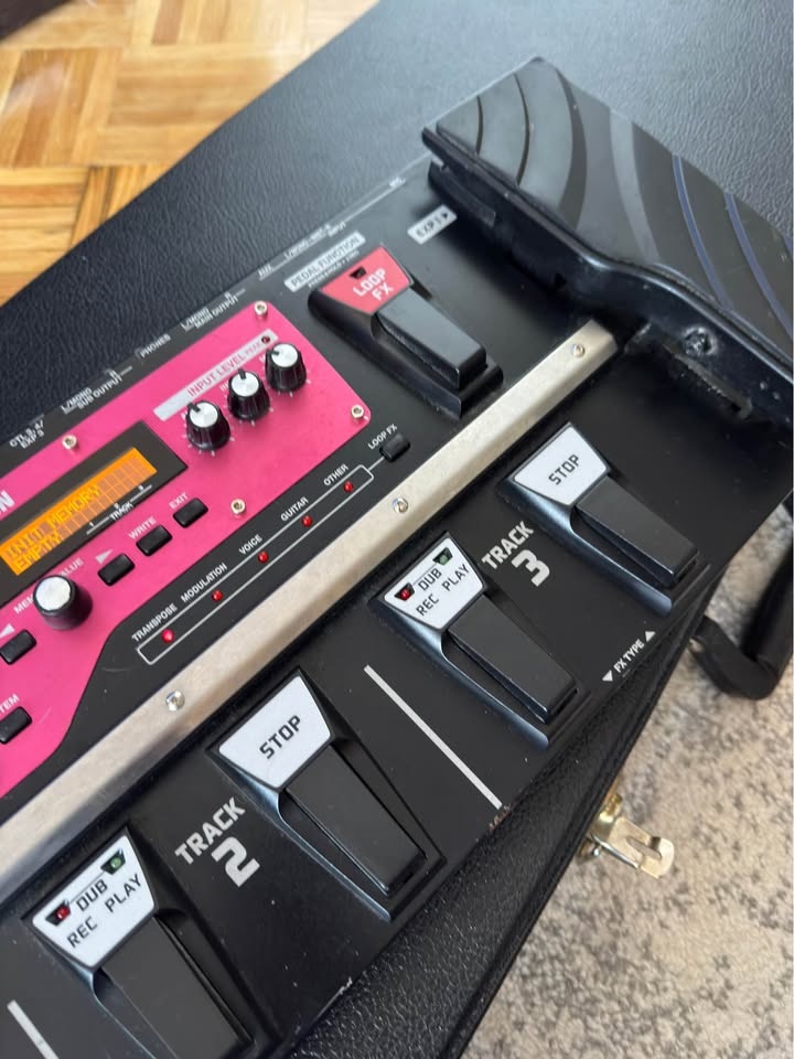 Boss RC-300 loop station - photo 4