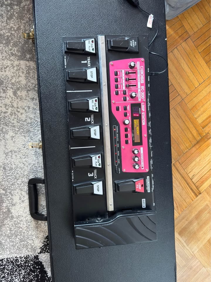 Boss RC-300 loop station - photo 5