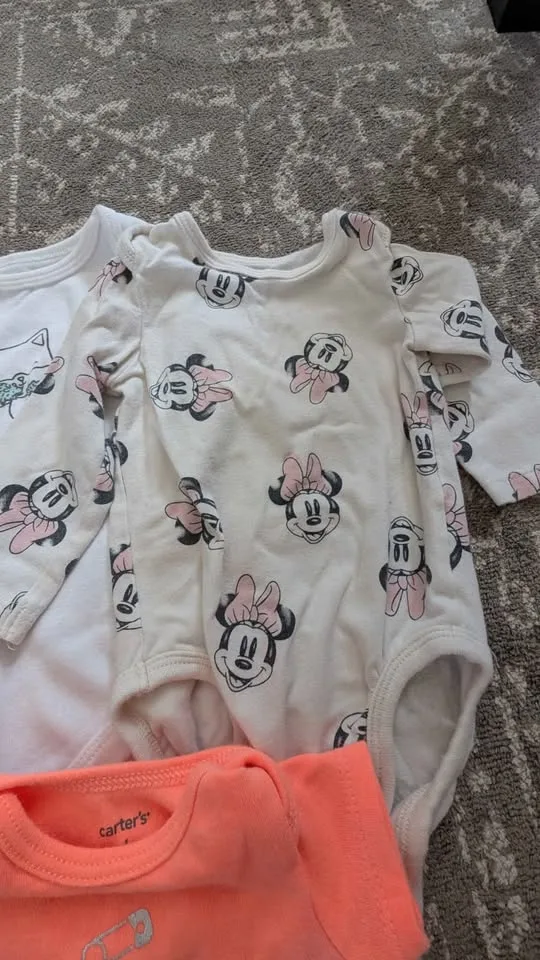 New Born 0-3 Clothing Bundle image indicator(2)