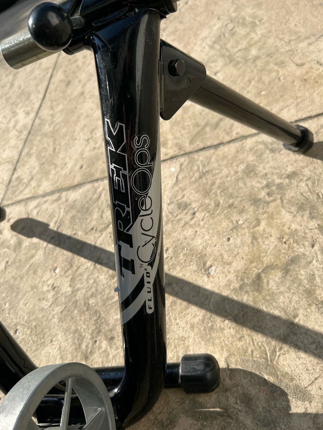 Trek CycleOps Fluid2 Bike Trainer - photo 3