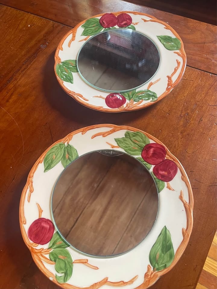 8" VINTAGE FRANCISCAN-WARE MIRRORS! SET OF 2! - photo 4