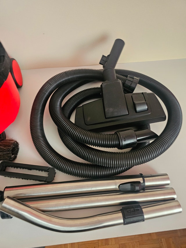 Numatic HVR200A Henry Vacuum - Great Condition - photo 2