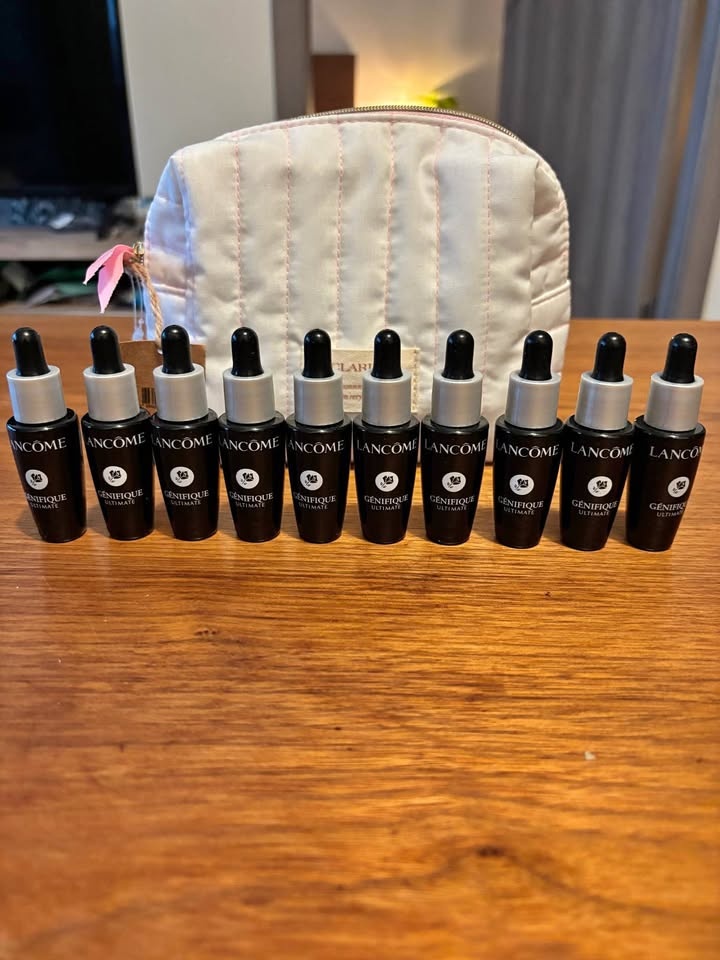 Lancôme Génifique Serum Minis (10x10ml) + Cosmetic Bag