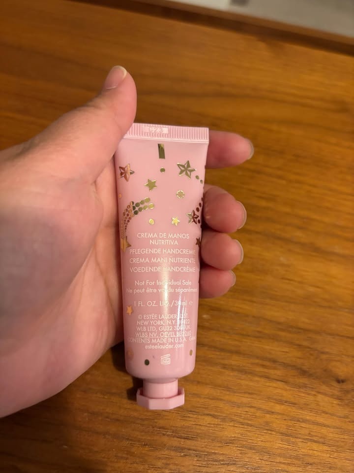 Estée Lauder Beautiful Magnolia Nourishing Hand Cream 30ml - photo 2