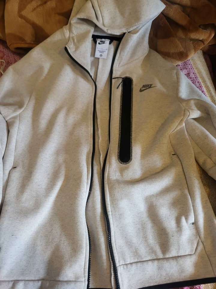 Nike Tech Fleece Heather Grey - Men's Small - photo 2