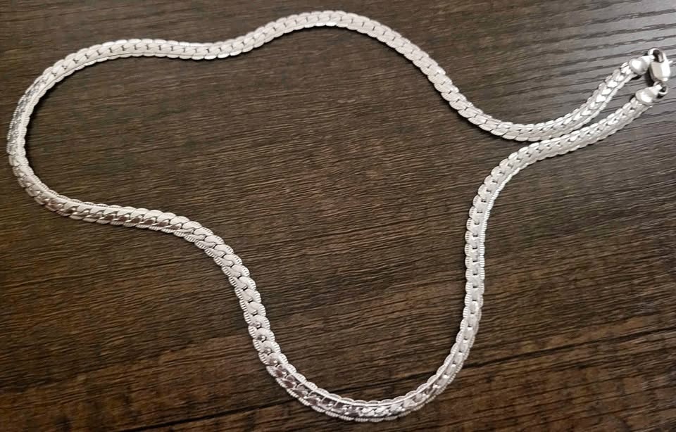 Silver Herringbone Chain Necklace