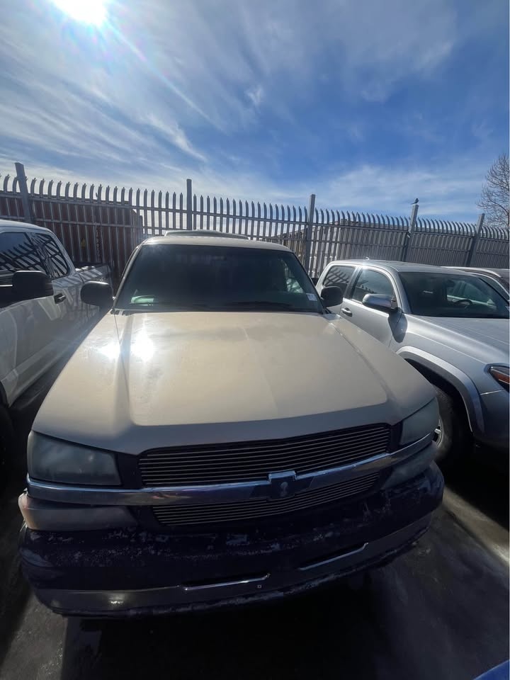 2004 Chevrolet 2500 HD Extended Cab - photo 2