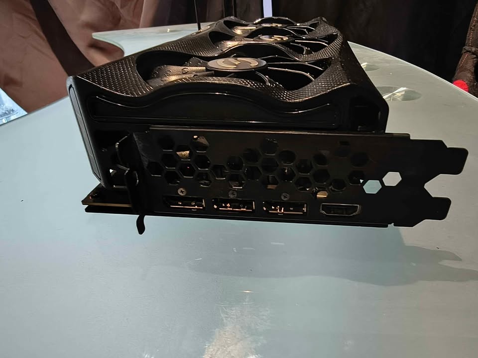 Evga Rtx 3080 RGB 10 gig - photo 3