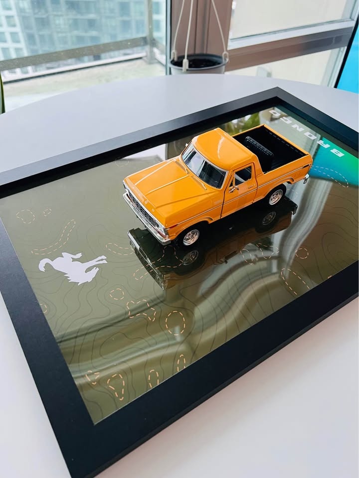 Ford Bronco Wall Art with Diecast Car - photo 2