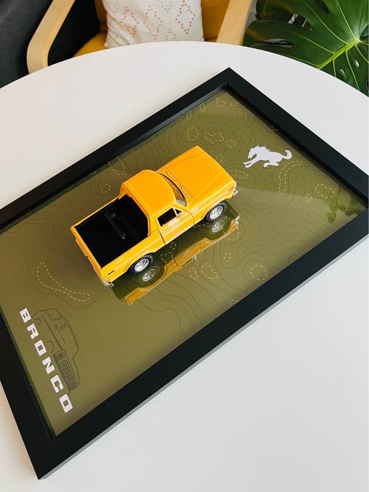 Ford Bronco Wall Art with Diecast Car - photo 3