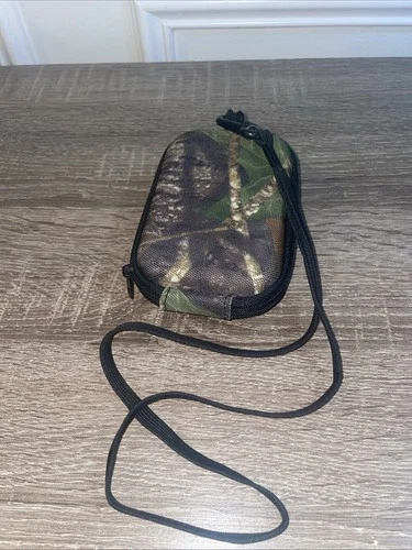 Case Logic Camo Camera Hard Case w/ Strap (Small) - photo 4