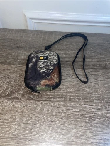 Case Logic Camo Camera Hard Case w/ Strap (Small) - photo 5