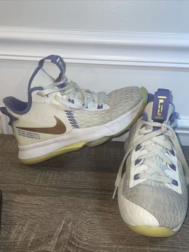 Nike LeBron Witness 5 Lakers Basketball Shoes Size 4.5Y - photo 4