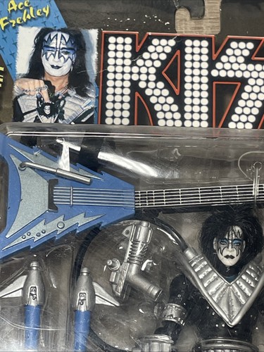 Vintage KISS Ace Frehley Ultra Figure Todd McFarlane Toys 1997 - photo 4