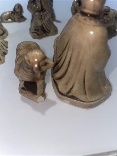 Vintage 14 Piece Nativity Set Glazed Ceramic Butterscotch - photo 2