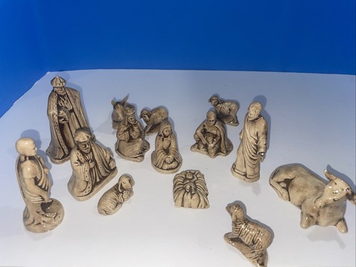 Vintage 14 Piece Nativity Set Glazed Ceramic Butterscotch - photo 3