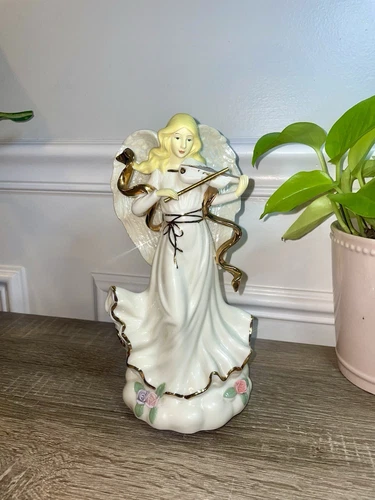 Porcelain Angel Music Box - Plays "Fur Elise"