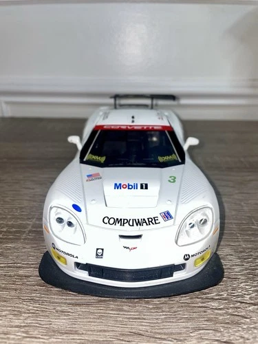 2005 Chevrolet Corvette C6-R #3 Jada 1:24 Diecast - photo 4
