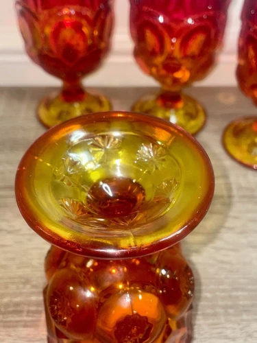 Vtg Set of 4 Amberina Moon & Stars Red Wine Goblets - photo 5