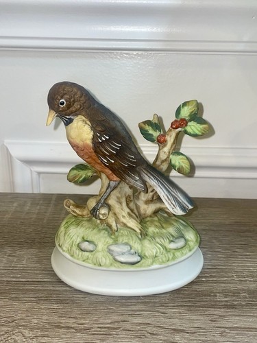 Vintage 1970 Gorham Porcelain Robin Bird Music Box (#15) - photo 2