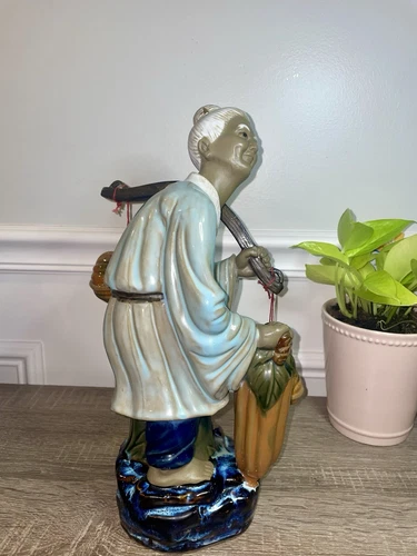 Vintage Chinese Porcelain Figurine - Elderly Woman with Yoke - photo 5