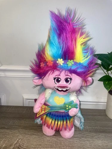 Dreamworks Trolls World Tour Poppy Doll 16” Sings & Dances