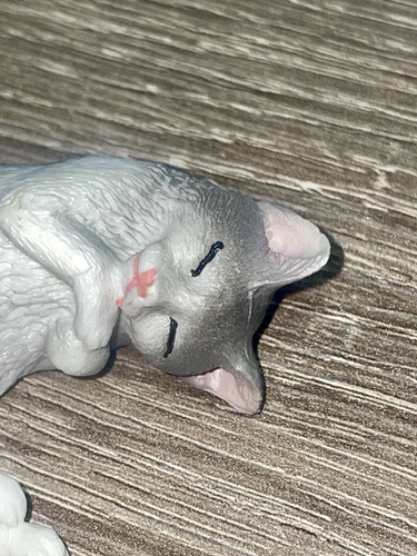 Sleeping cat figurine PVC realistic grey and white #13 - photo 2