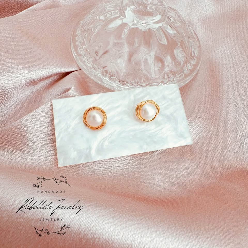 Gold Wire-wrapped Freshwater Pearl Earrings Handmade - photo 4
