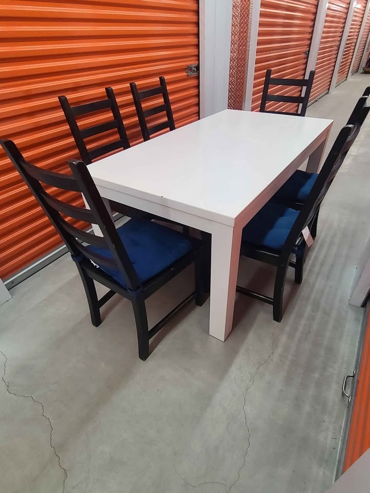 🇨🇦  IKEA Dining Table and 6 Chairs Set - photo 4