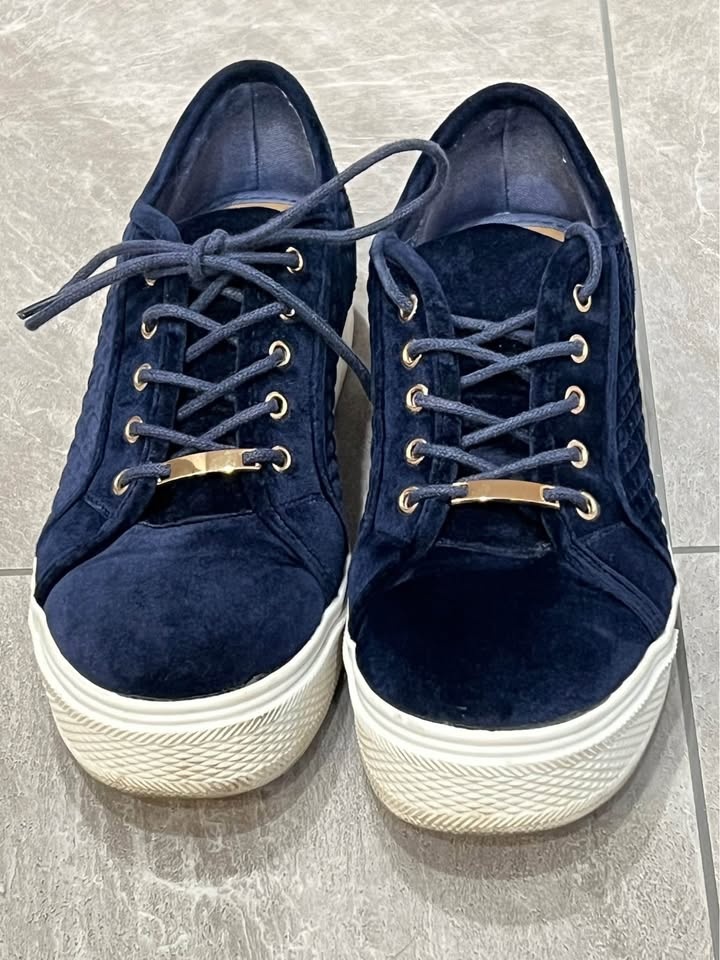 Call it Spring Blue Velvet Shoes Size 7.5