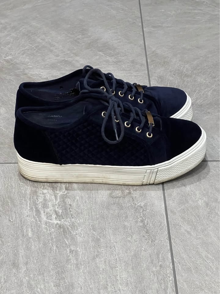 Call it Spring Blue Velvet Shoes Size 7.5 - photo 2
