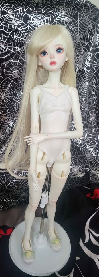 Celia 1/4 BJD Doll - Glam Face Up, Box, COA - photo 3