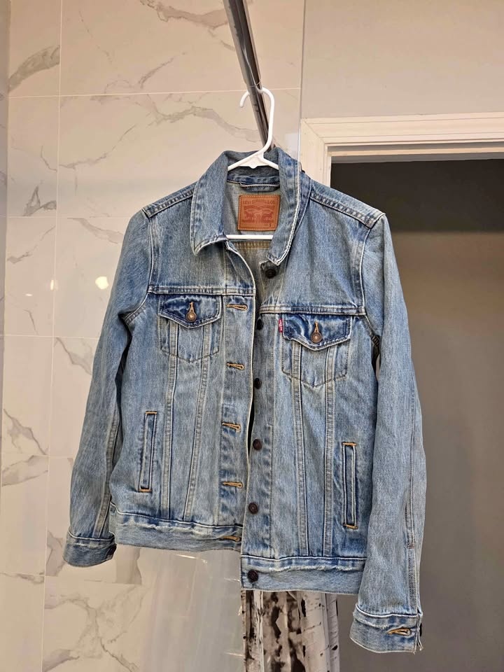 Levi's Denim Jacket (small)