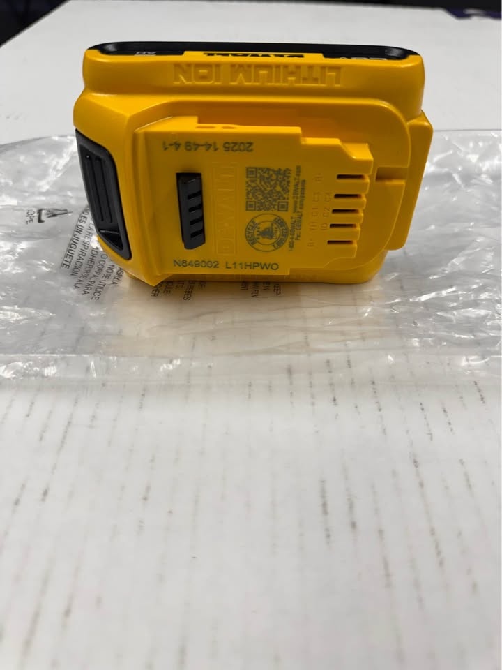 DEWALT 20V MAX Lithium-Ion 2.0Ah Battery - photo 2