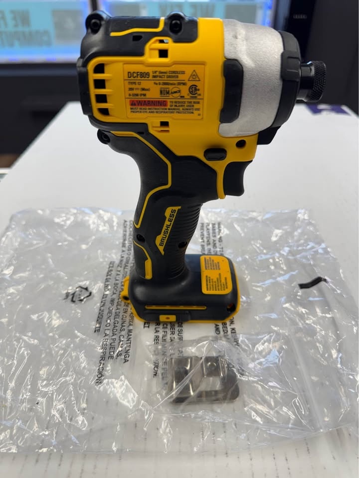 DEWALT ATOMIC 20V MAX Compact Impact Driver (Tool Only) - photo 2