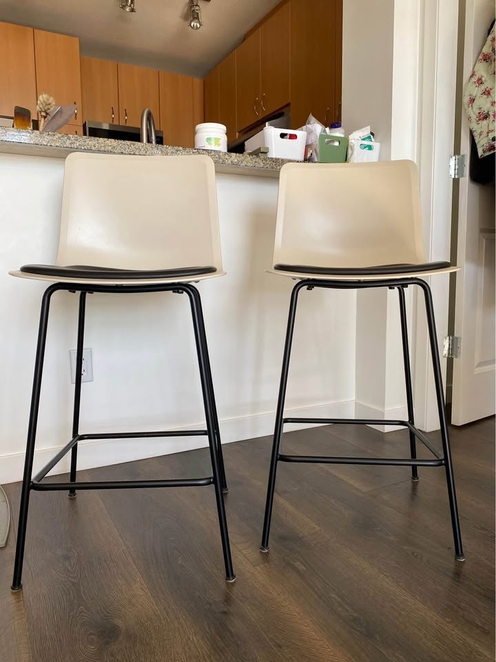 Fredericia Pato Bar/Counter Stools (Pair) - photo 2