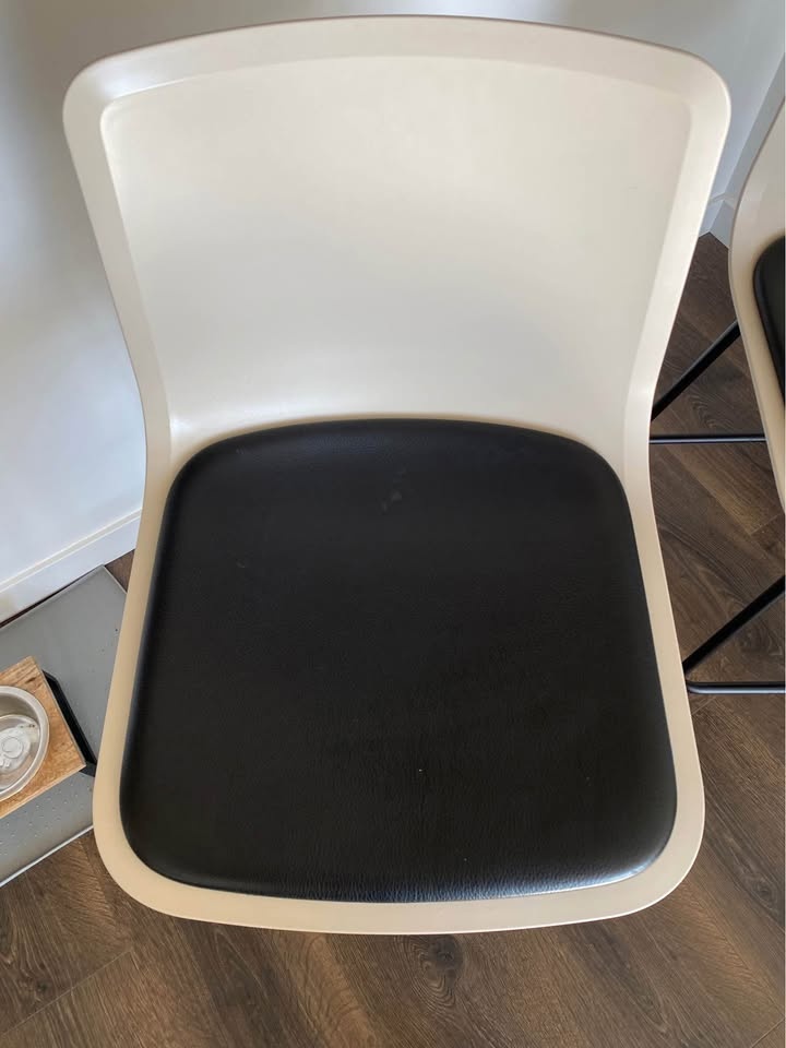 Fredericia Pato Bar/Counter Stools (Pair) - photo 5