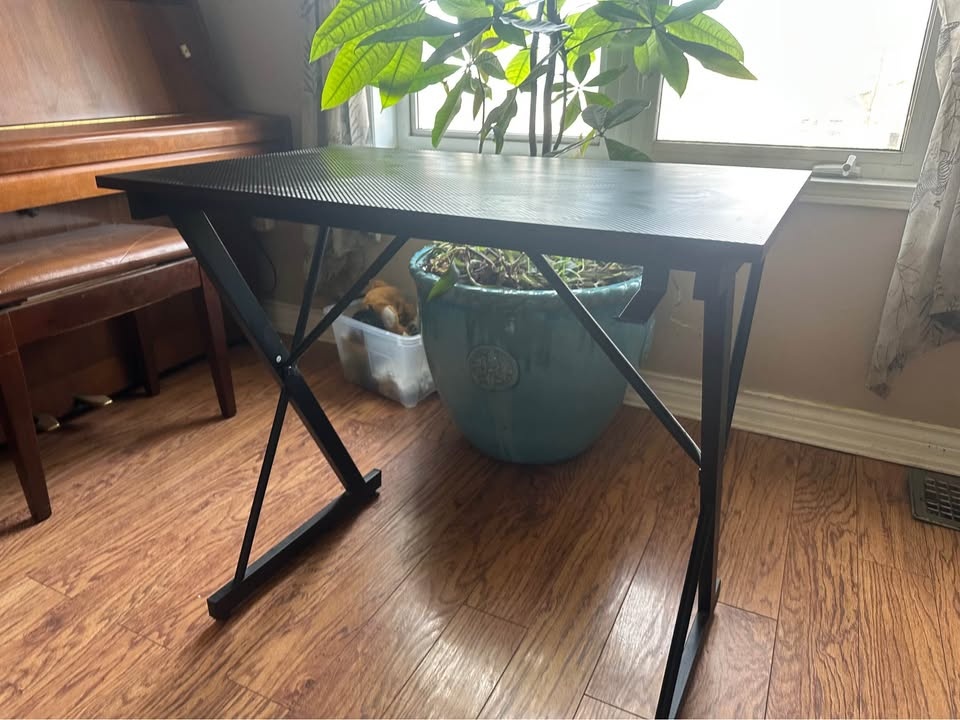 Black Gaming Desk 32" x 20" - photo 2