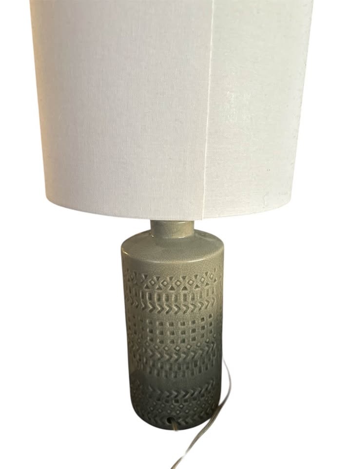 24in Textured Ceramic Table Lamp - photo 2
