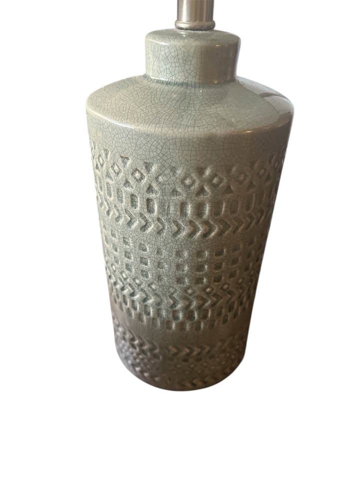 24in Textured Ceramic Table Lamp - photo 4